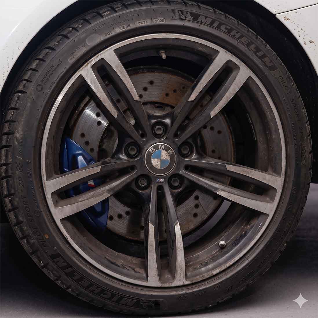 Voor Diepreiniging Velgen behandeling